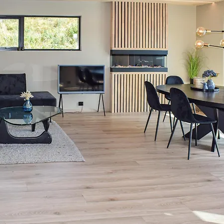 בית נופש Beautiful In Brevik With Sauna *