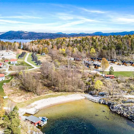 Beautiful In Brevik With Sauna בית נופש