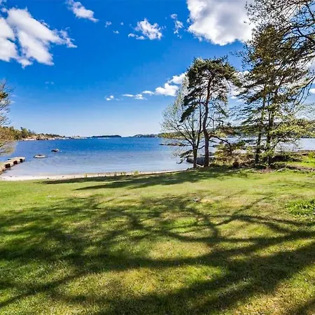 Beautiful In Brevik With Sauna *